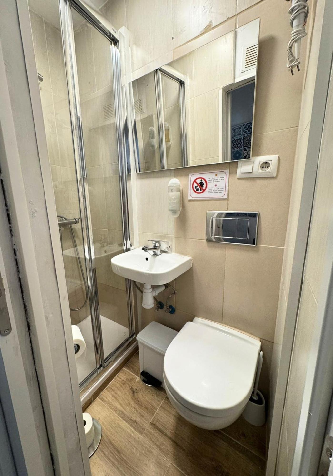 Apartamento Exterior Con Balcon En El Corazon De Chueca, Gran Via Madrid Bagian luar foto